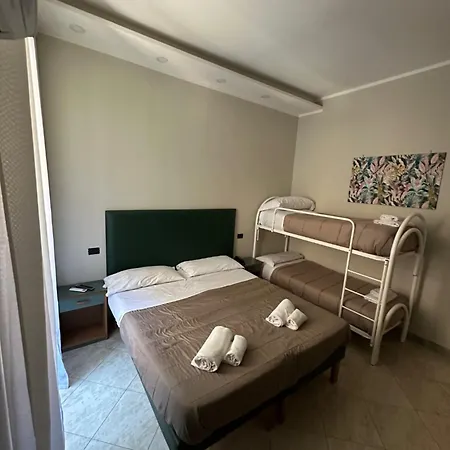 Smart Station Hotel-2